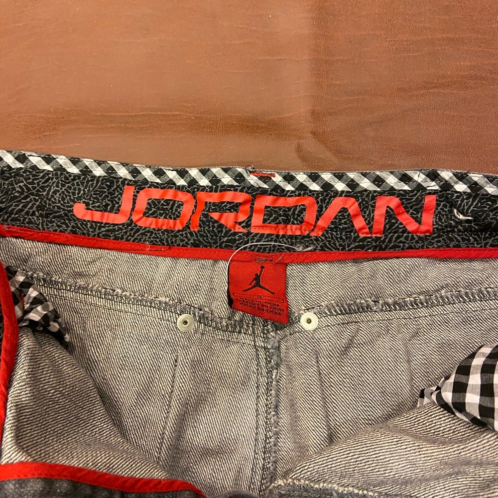 Brand new Air Jordan shorts - Picture 5 of 8